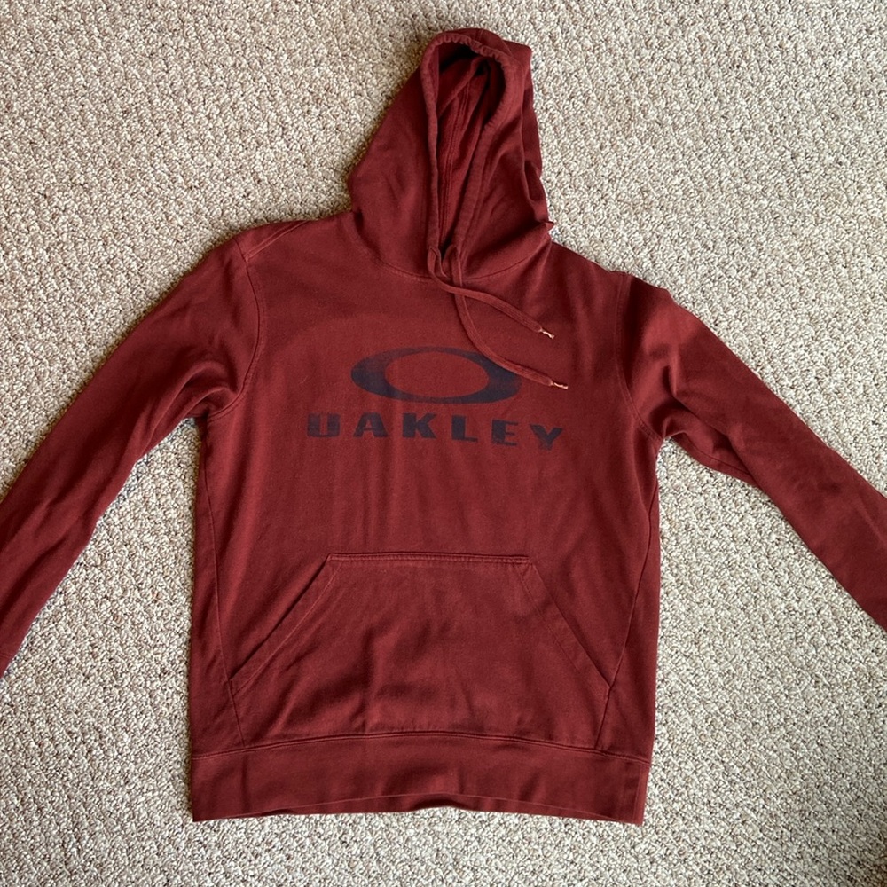 Maroon Oakley hoodie size L